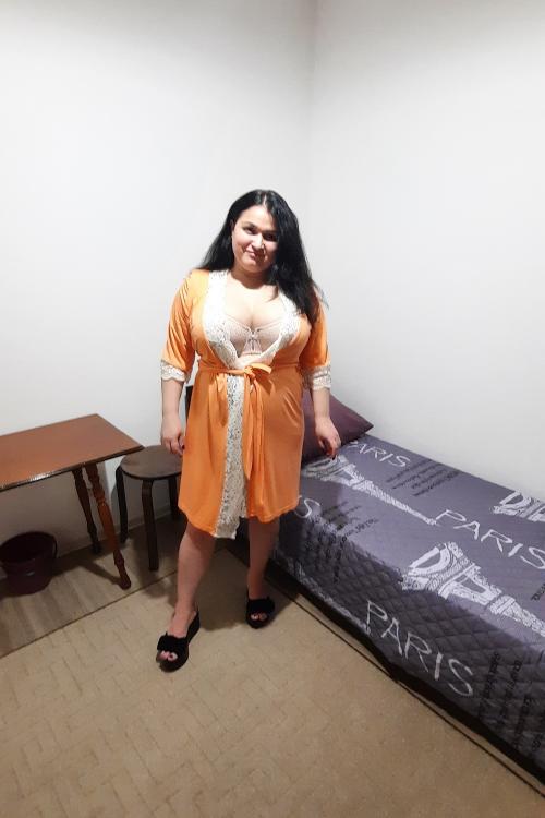 Проститутка СуперИнди, Питера у метро Парнас