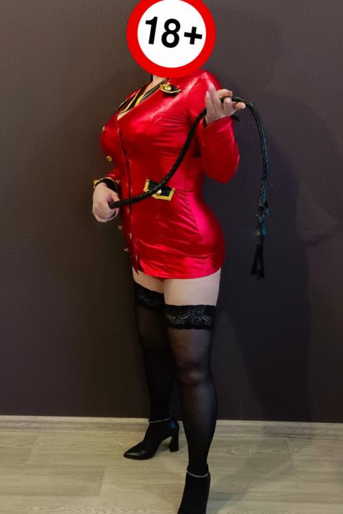 Проститутка Строгая Госпожа), Питера у метро Проспект Славы