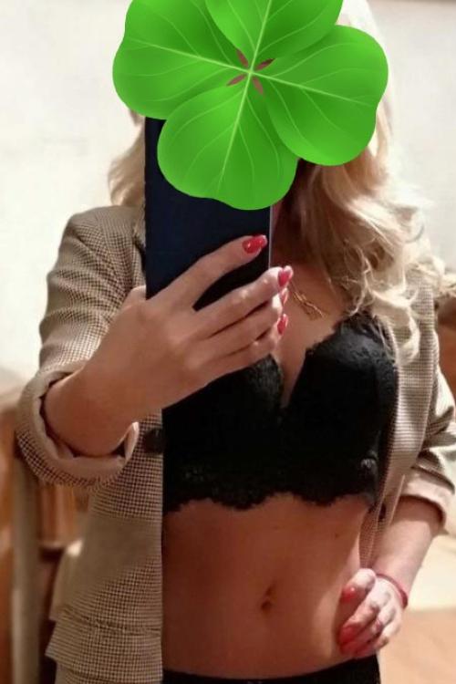 Проститутка Алина, в Питере у метро Московская