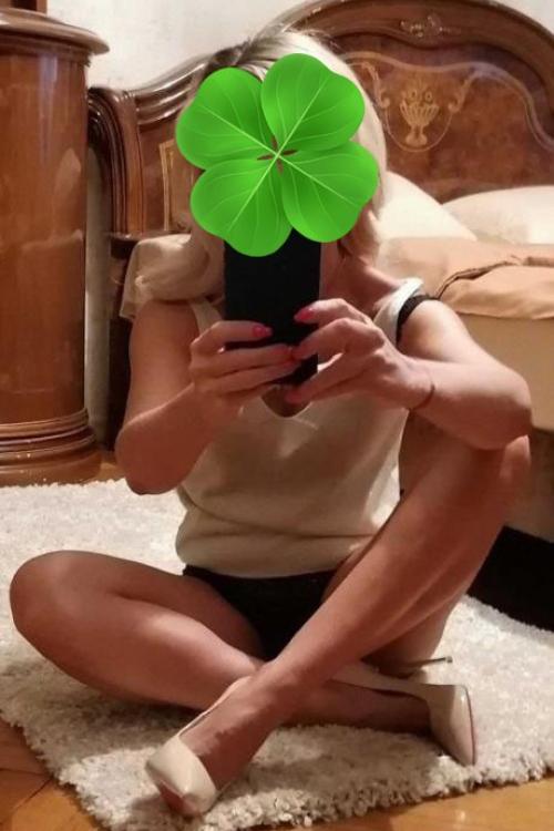 Проститутка Алина, в Питере у метро Московская