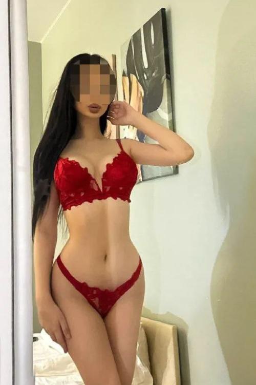 Проститутка Рита Новенькая, Питера у метро Пионерская