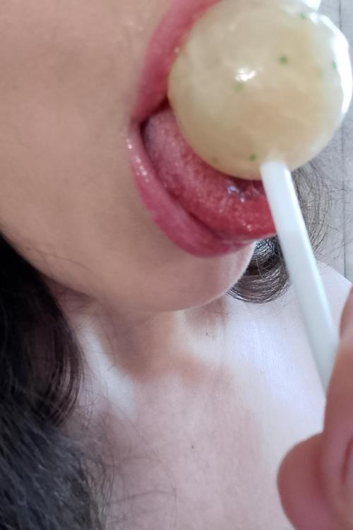 Проститутка Танюша, в Питере у метро Адмиралтейская