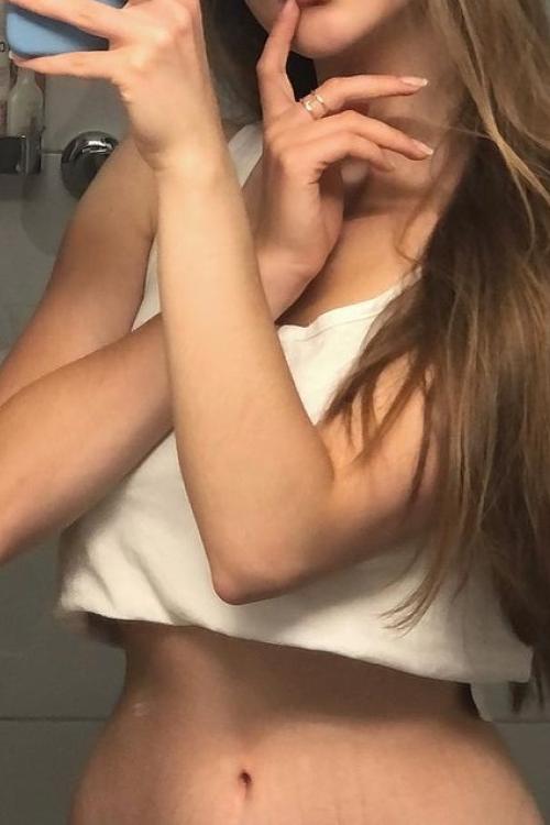 Проститутка Даша, СПб у метро Маяковская