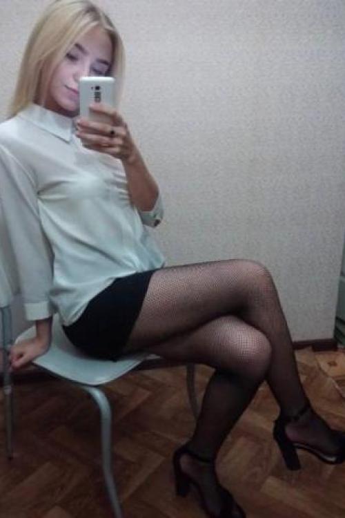 Проститутка Таня Инди, в Питере у метро Электросила