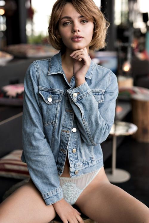 Проститутка Ксюша, СПб у метро Маяковская