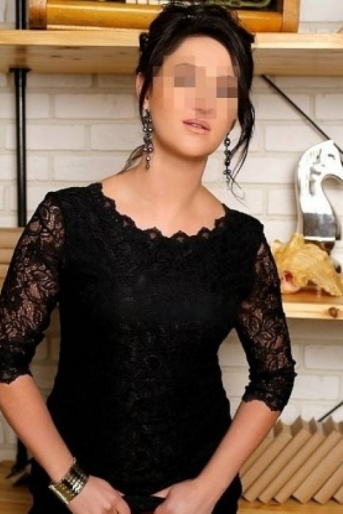 Проститутка Инга Инди, Питера у метро Парнас