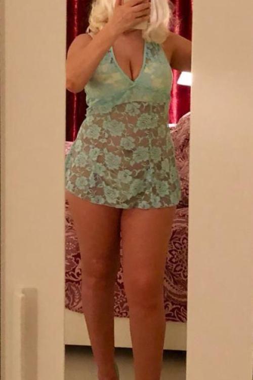 Проститутка Алиса, в Питере у метро Комендантский проспект Проститутка Алиса, в Питере у метро Комендантский проспект