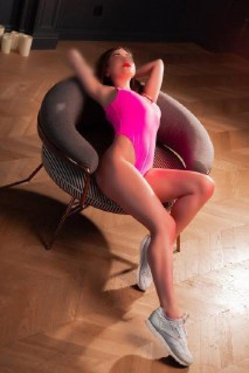 Проститутка ТАТЬЯНА, в Питере у метро Новочеркасская