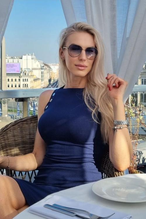 Проститутка София, Питера у метро Чкаловская