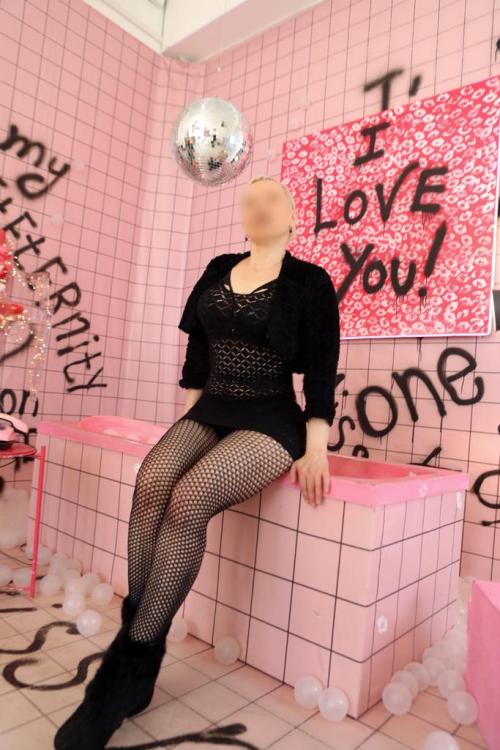 Проститутка Оксана, СПб у метро Садовая Проститутка Оксана, СПб у метро Садовая