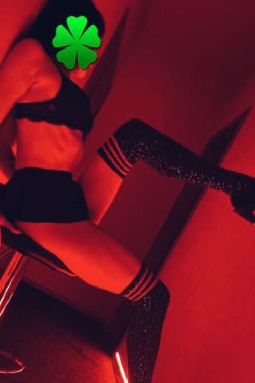 Проститутка Полиночка, Питера у метро Московская