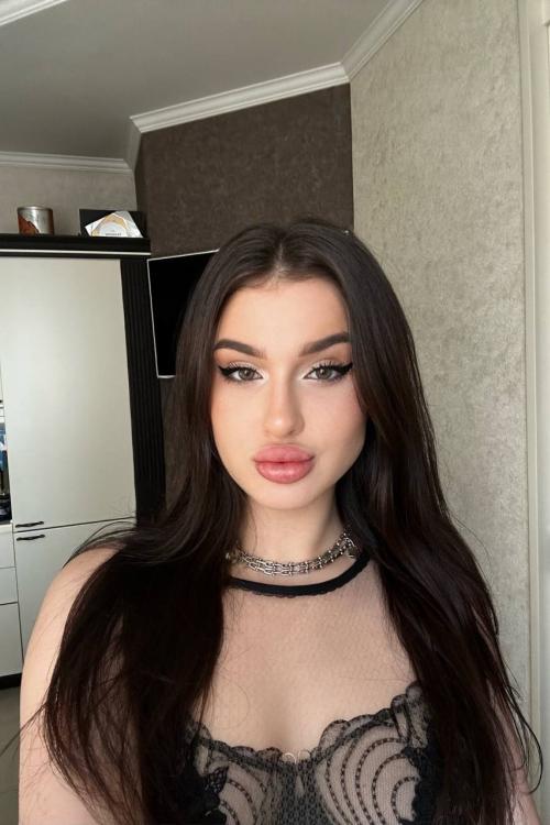 Проститутка Карина, Питера у метро Кировский завод