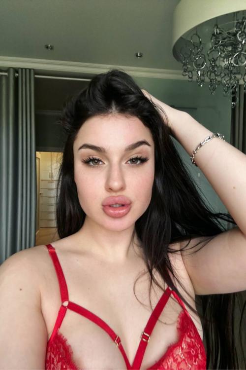 Проститутка Карина, Питера у метро Кировский завод