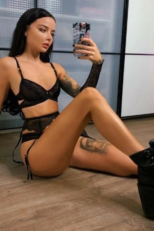 Проститутка Ксюша, в Питере у метро Невский проспект