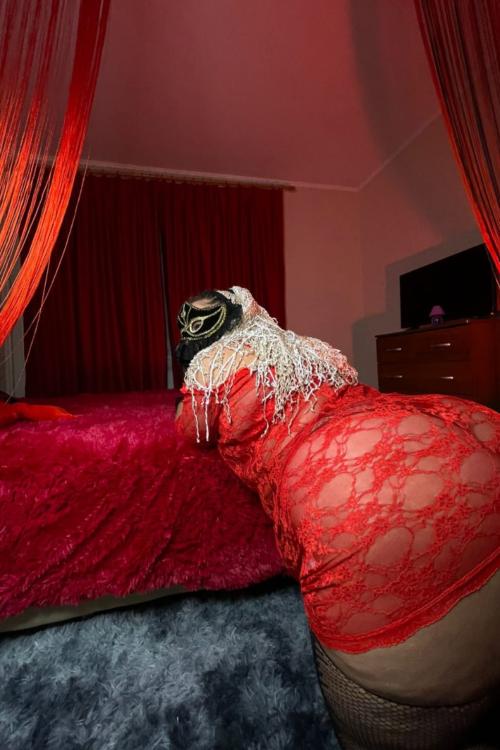 Проститутка Лиза, СПб у метро Комендантский проспект