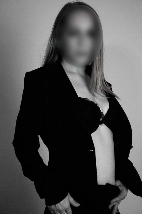 Проститутка Милана, в Питере у метро Улица Дыбенко