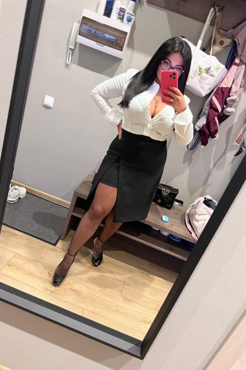 Проститутка Вика, в Питере у метро метро Академическая