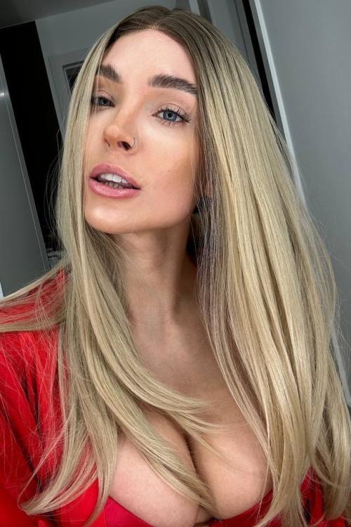 Проститутка Кристина, Питера у метро Комендантский проспект