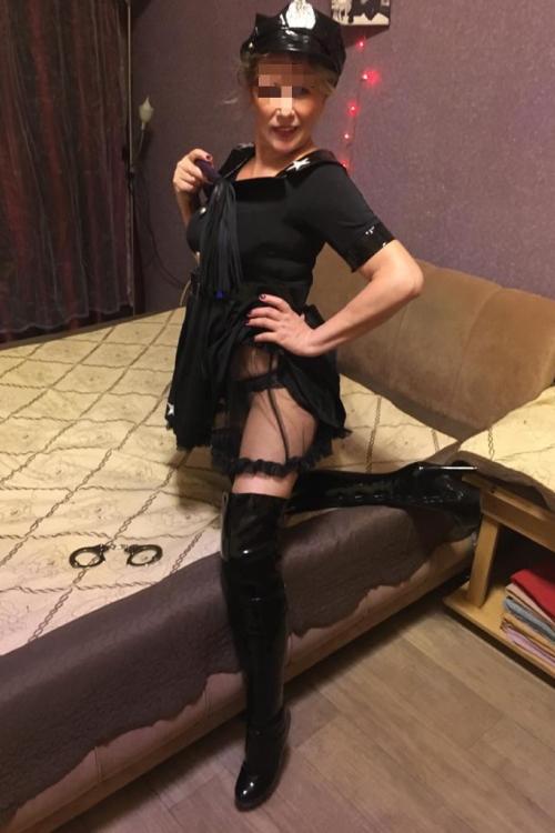 Проститутка Хеллен, в Питере у метро Электросила