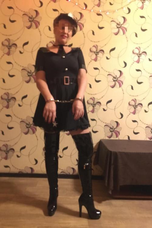 Проститутка Хеллен, в Питере у метро Электросила