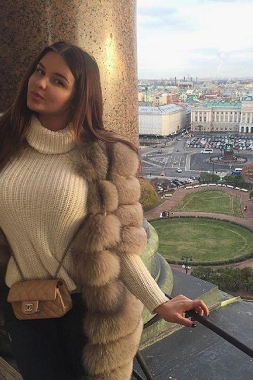 Проститутка Юля АНАЛ, СПб у метро Маяковская