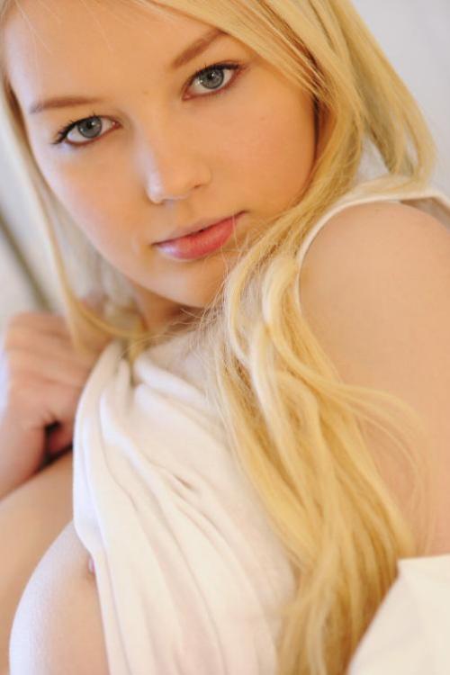 Проститутка Анюта, в Питере у метро Горьковская