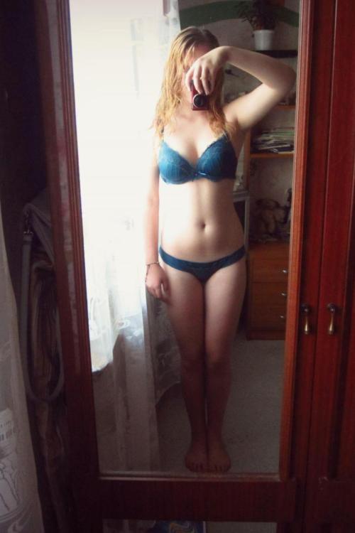 Проститутка Юля, Питера у метро Василеостровская