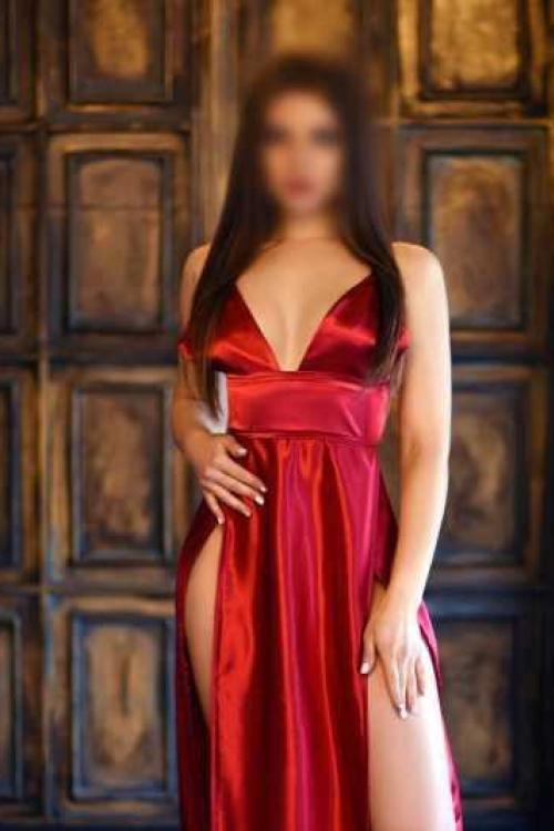 Проститутка Алиса, Питера у метро Московская