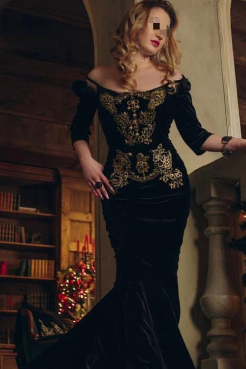 Проститутка Каролина , Питера у метро Московская