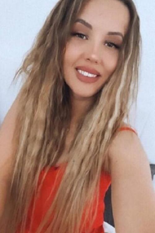 Проститутка Лора, в Питере у метро Ладожская