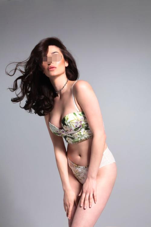 Проститутка Кира, Питера у метро Звёздная