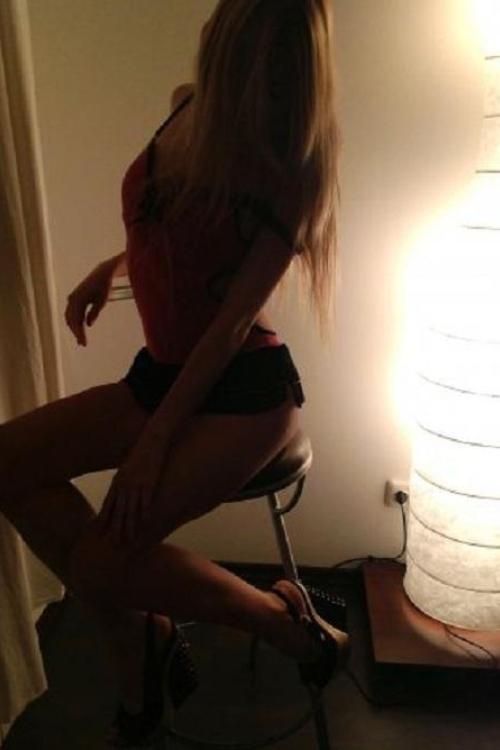 Проститутка Маша, в Питере у метро Купчино