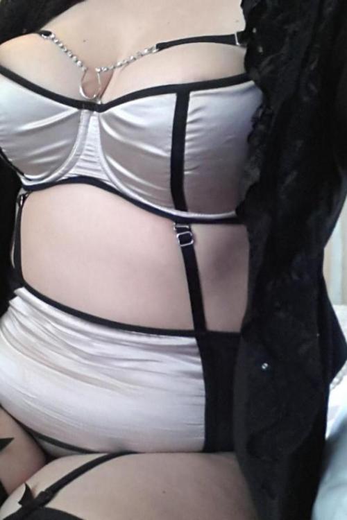 Проститутка Юля, Питера у метро Проспект Ветеранов