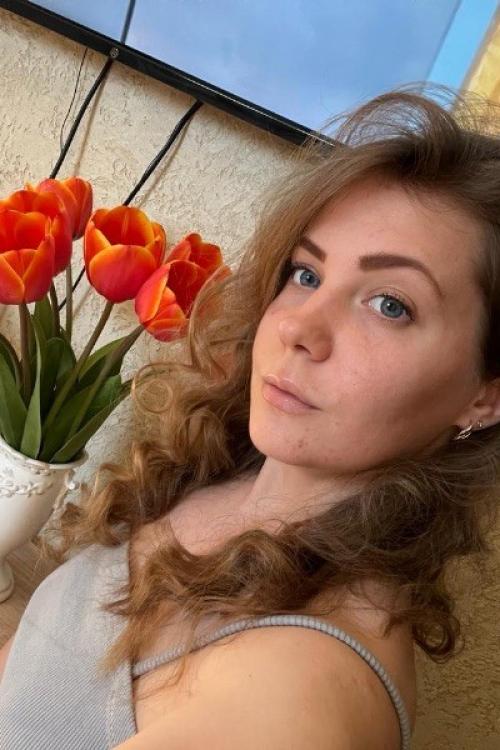 Объявления проституток Питера | Голубоглазая шатенка миниатюрных форм!