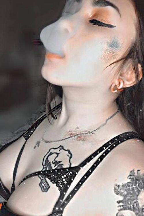 Доска Интим объявлений в Питере | Молодая красотка с красивой большой грудью