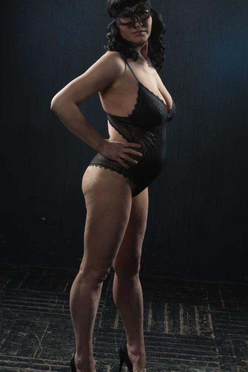 Проститутка Шлюха это состояние души, СПб у метро Маяковская