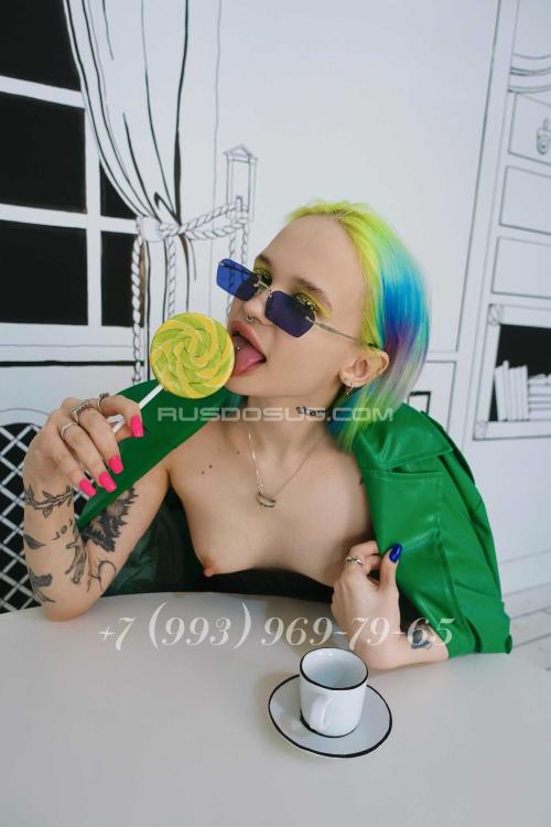 Проститутка Alice With Fire, Питера у метро Площадь Александра Невского