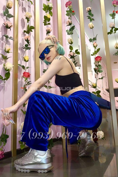 Проститутка Alice With Fire, Питера у метро Площадь Александра Невского