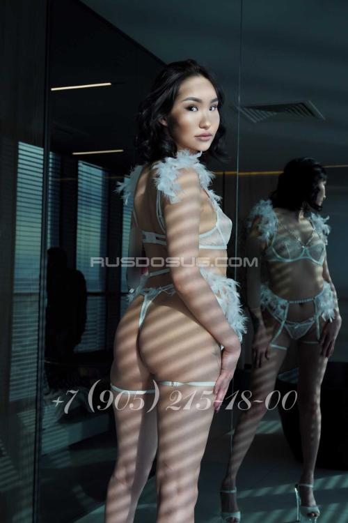 Проститутка Ким, Питера у метро Московские ворота