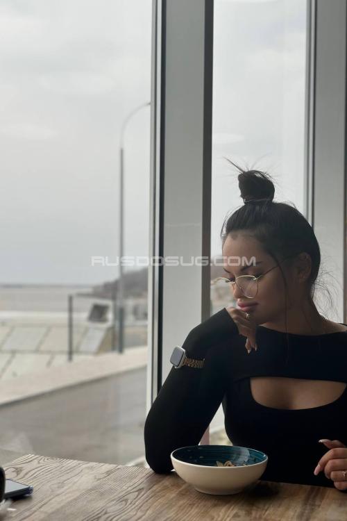 Проститутка Варя, в Питере у метро Площадь Александра Невского