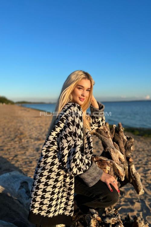 Проститутка Эвита, в Питере у метро Проспект Славы