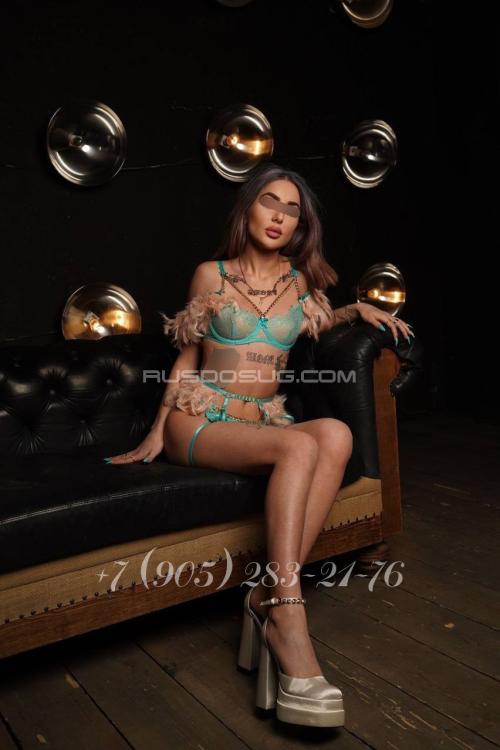 Проститутка Алиса, в Питере у метро Московская