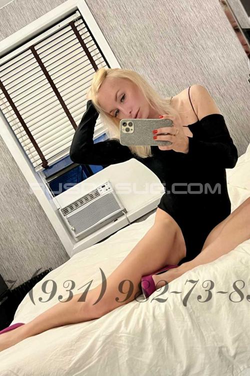 Проститутка Лика- Куни Поцелуи и Массаж Входят в час, Питера у метро Московская