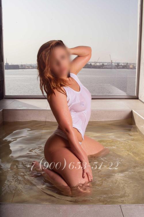 Проститутка Арина Бразильская попка, в Питере у метро Комендантский проспект