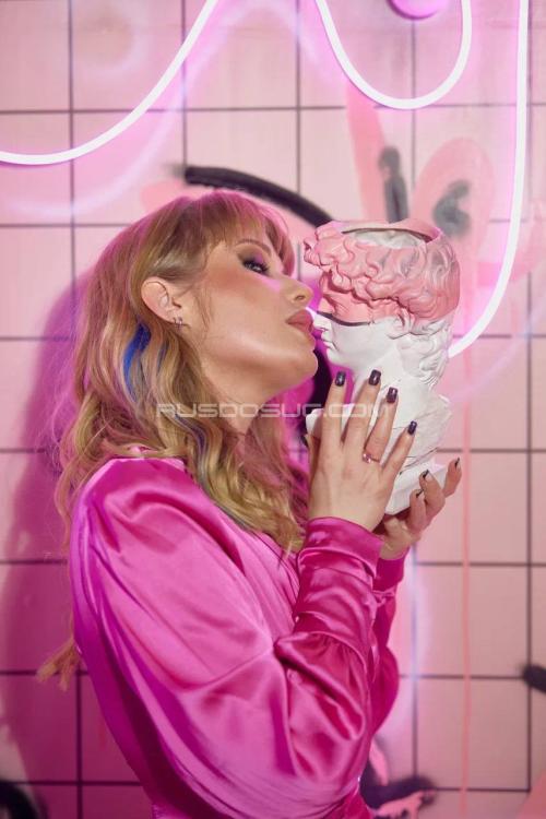 Проститутка Эвелина, Питера у метро Проспект Ветеранов