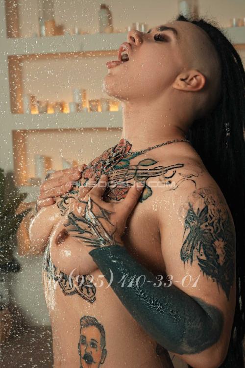 Проститутка Айза Буч, в Питере у метро Невский проспект