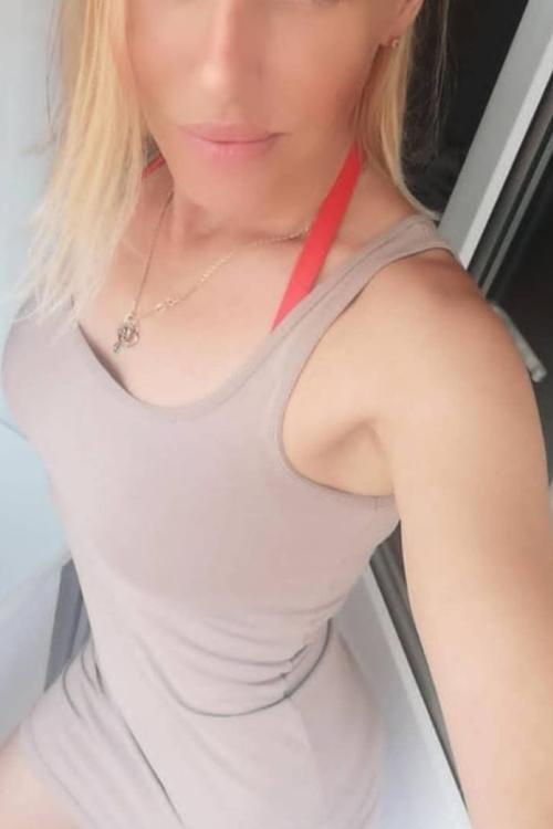 Проститутка Алина, Питера у метро Гражданский проспект