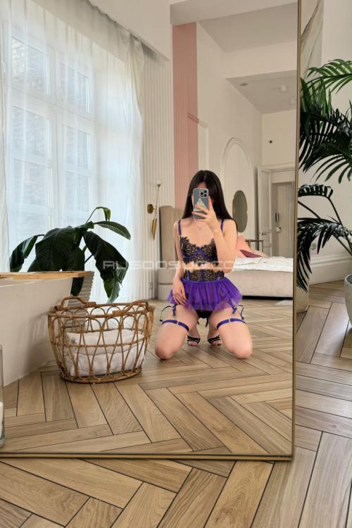 Проститутка Карина, Питера у метро Старая Деревня