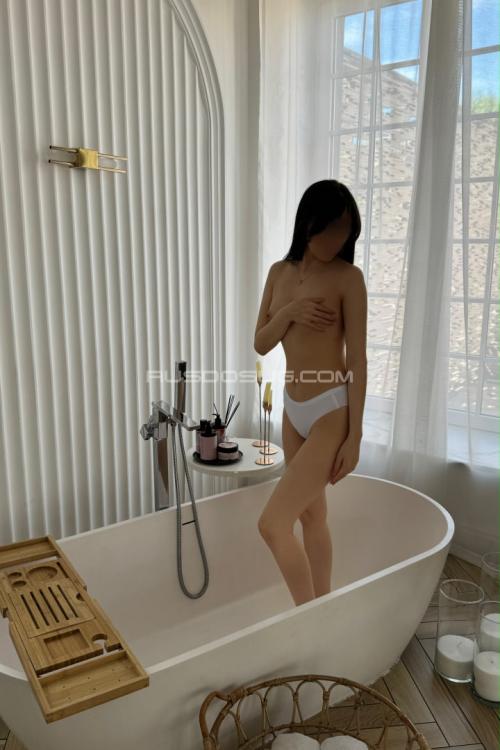 Проститутка Карина, Питера у метро Старая Деревня