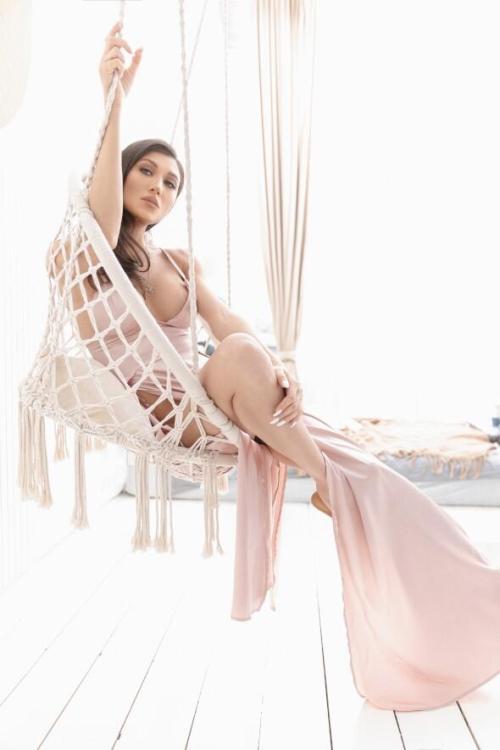 Проститутка Тата, Питера у метро Маяковская